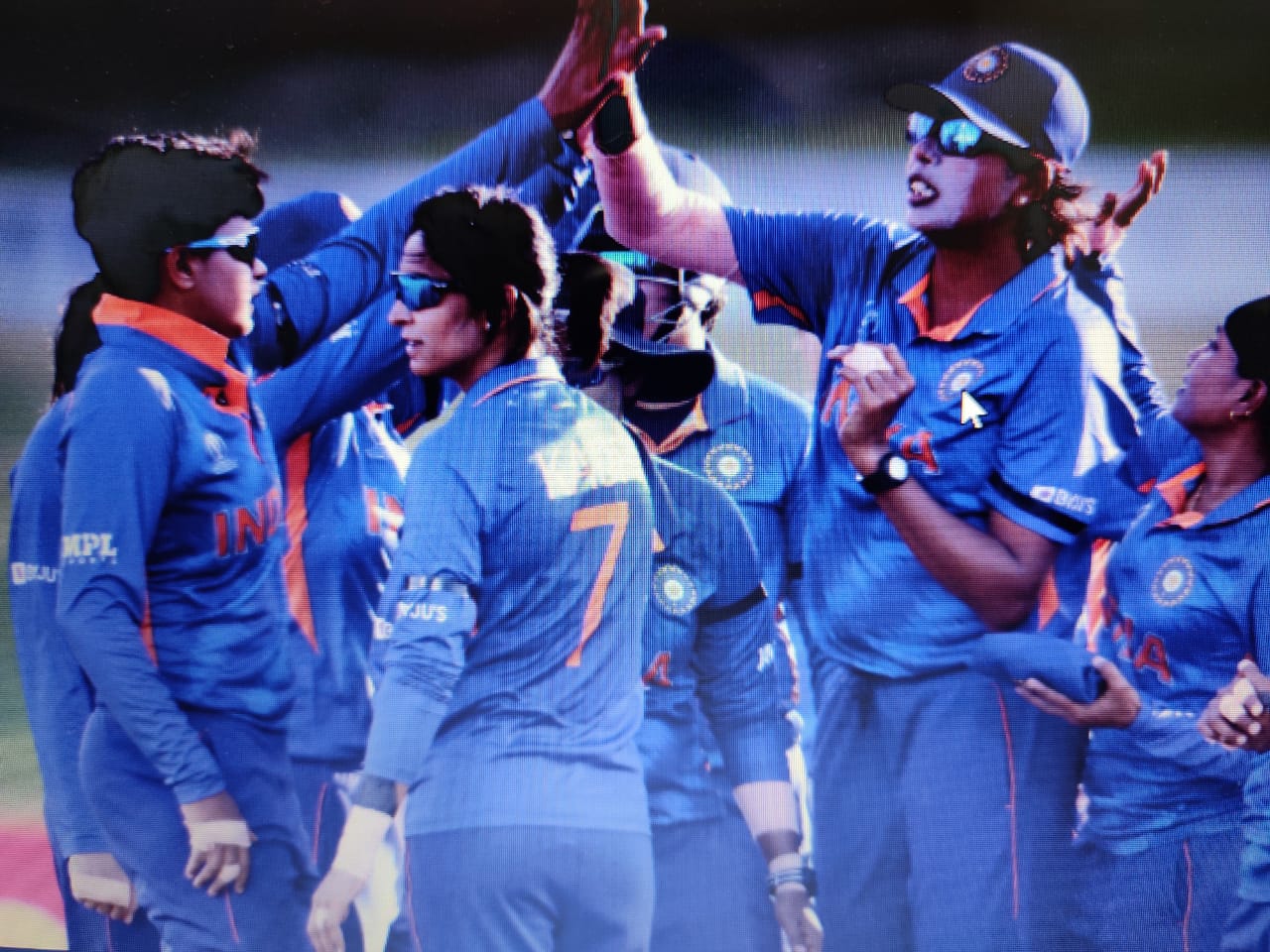 भारत ने आईसीसी महिला विश्वकप क्रिकेट मैच में पाकिस्तान को करारी शिकस्त दी